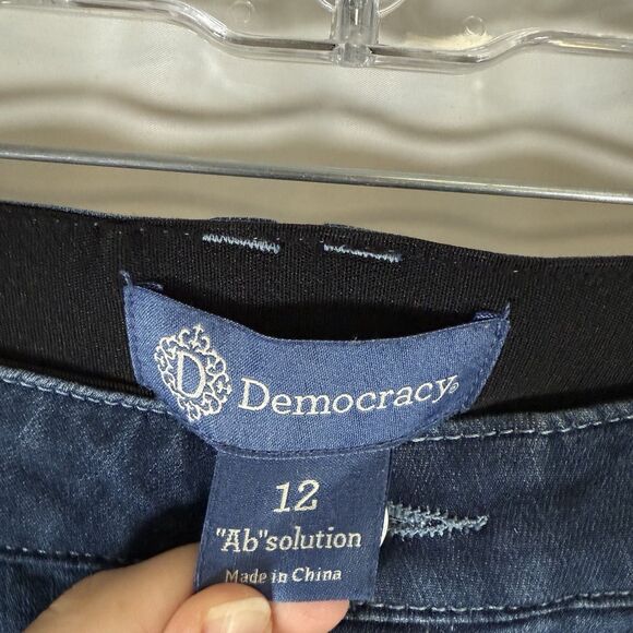 Democracy Ab Solution Jeans Women's 12 Dark Wash Blue Denim Cropped Button Zip - Picture 4 of 9